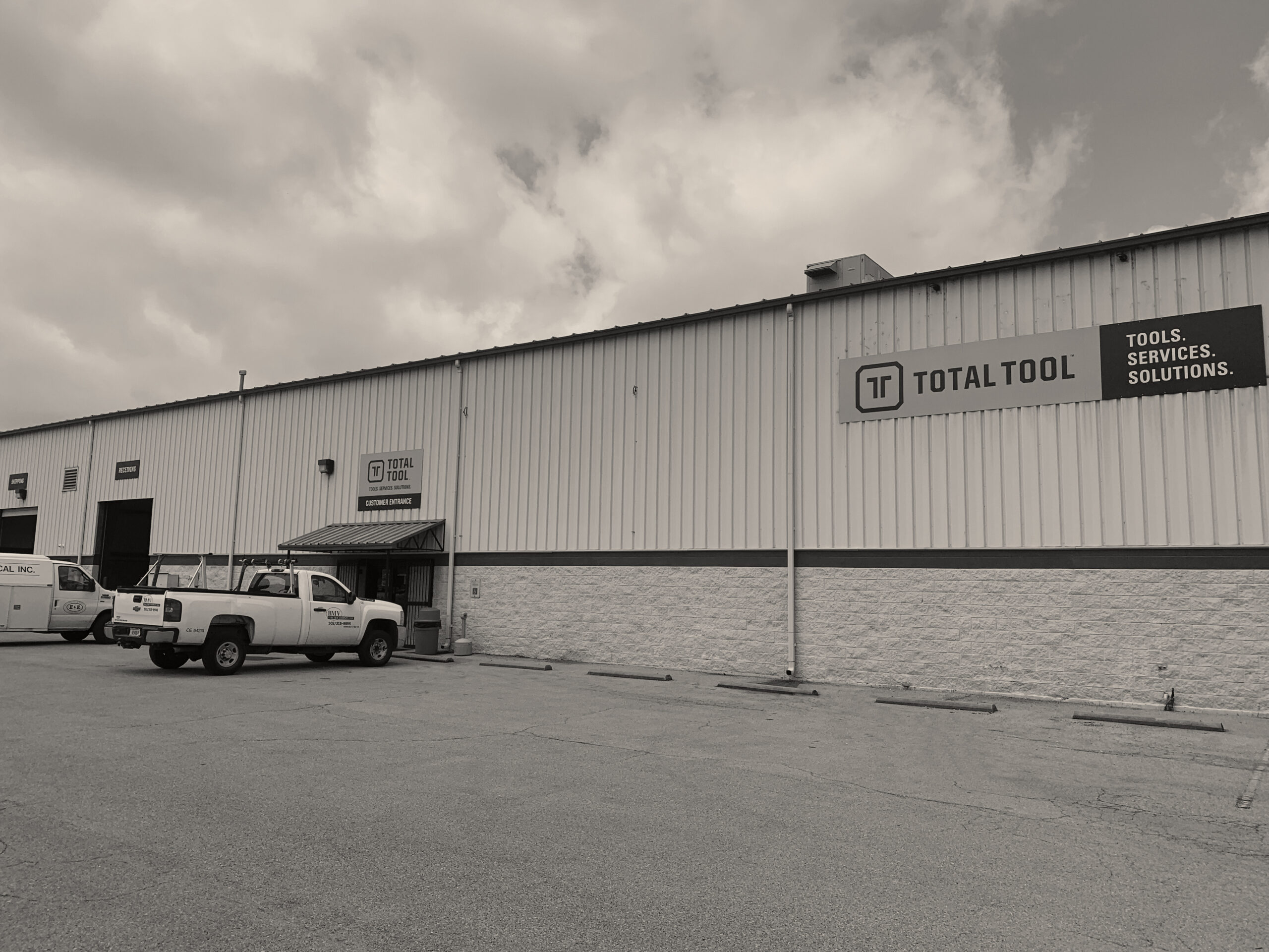 exterior of Total Tool Louisville store